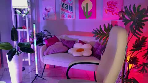 Divine Sarah NONUDE model online show from January 18, 12:14 pm