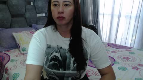 Lia online show from April 2, 2:24 pm