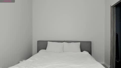 sarahphyllis online show from December 5, 9:23 pm