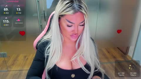 Sarah online show from April 2, 6:43 am