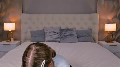 sarahwantslove online show from April 3, 5:25 am