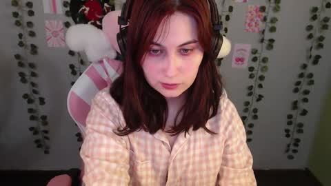 Sara online show from February 9, 7:41 pm