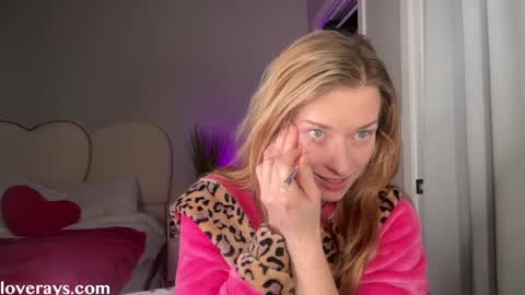 Back from Vacay  Follow for more here  online show from February 24, 4:37 am