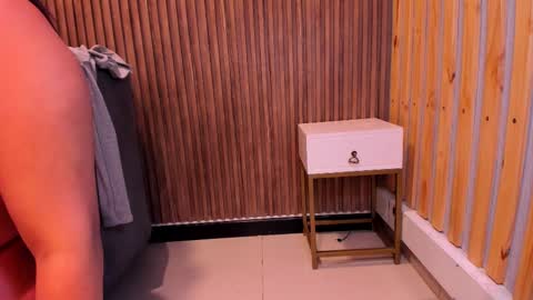   online show from October 2, 6:17 pm