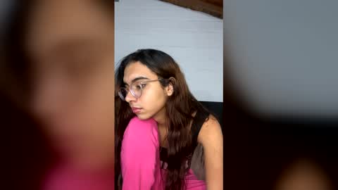 sarasaenz999 online show from April 18, 6:04 am