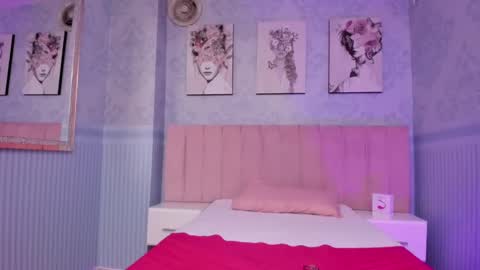 Sara  online show from March 7, 8:00 pm