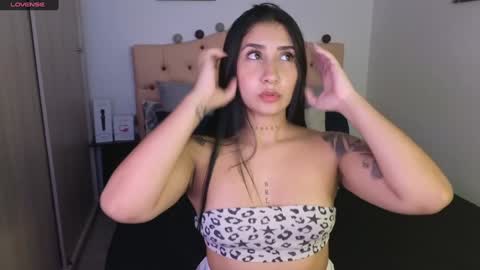 saratukkerr online show from January 27, 2:20 am