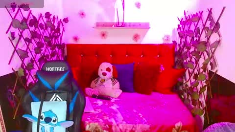 saray_nice online show from May 12, 10:30 pm