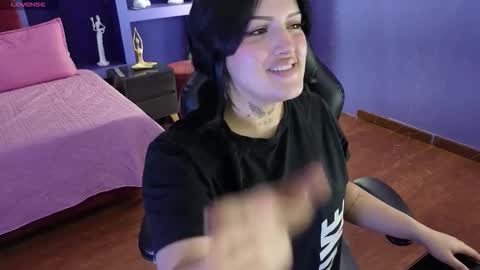 Sari  online show from December 15, 9:11 pm