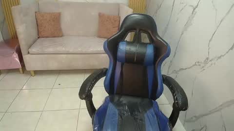 Sara  online show from April 20, 8:23 pm