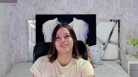 sarah online show from November 24, 8:18 pm