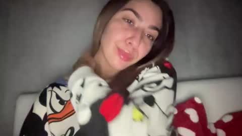 Sarrah online show from November 23, 10:19 pm