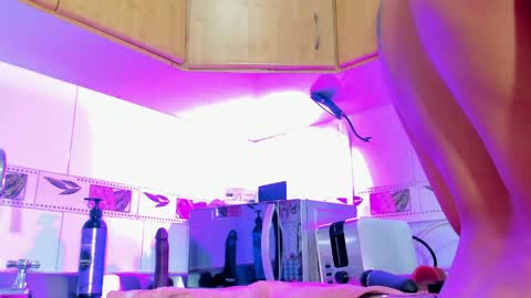 SASHA  online show from May 13, 4:38 pm