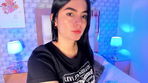 Snapshot of sasha_sims chatting on October 22, 1:13 pm Camila online show from October 22, 1:13 pm