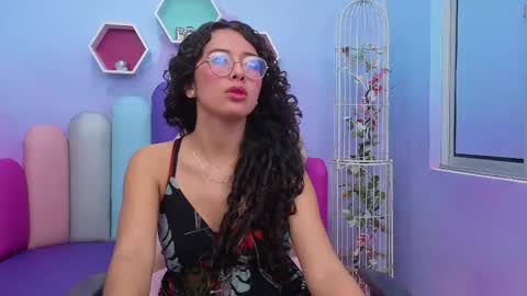 SashaMonroee  online show from November 22, 3:38 am