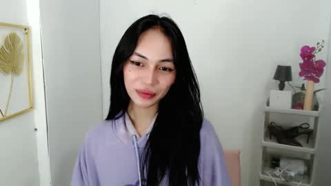 Sashi online show from December 17, 8:48 pm