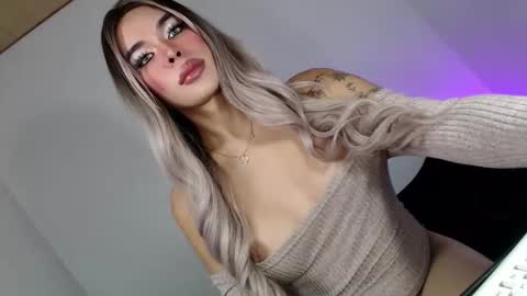 Tiffanie online show from February 1, 1:57 am