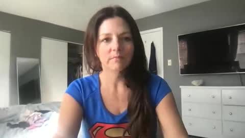 Snapshot of sassynsweetmilf chatting on October 31, 3:23 pm sassynsweetmilf online show from October 31, 3:23 pm