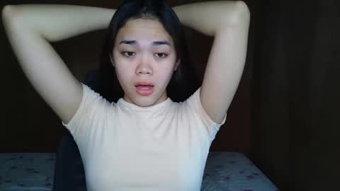 Snapshot of saszzyyumiie chatting on October 12, 2:15 am saszzyyumiie online show from October 12, 2:15 am