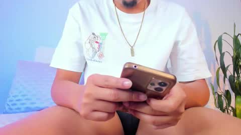     online show from February 3, 6:40 am