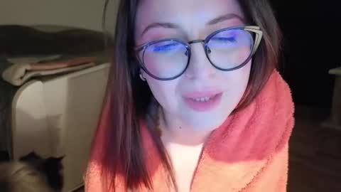 Lori online show from March 11, 7:28 pm