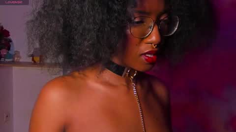 saturno_vibes online show from November 4, 11:00 am