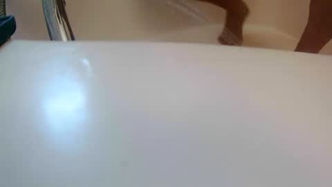 Snapshot of saucy_latino chatting on February 28, 7:46 pm ElVergone online show from February 28, 7:46 pm