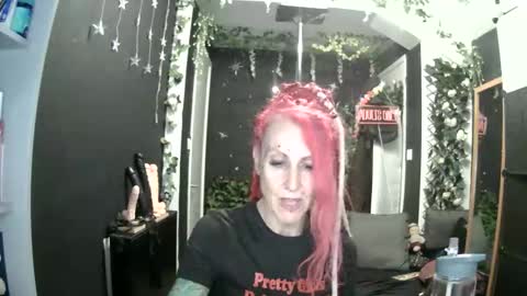 SaucySky online show from May 26, 1:01 am