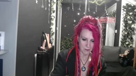 SaucySky online show from January 19, 8:35 am