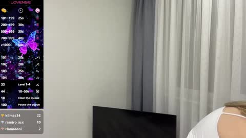 savagesigh online show from April 19, 6:10 pm