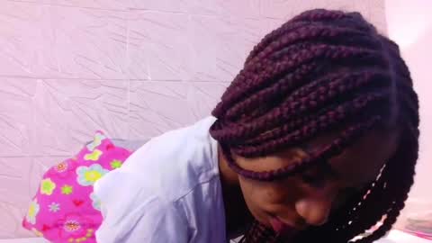 Snapshot of savory_pussy18 chatting on September 12, 9:17 pm savory_pussy18 online show from September 12, 9:17 pm