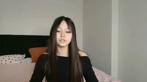 Saya online show from April 26, 1:42 pm
