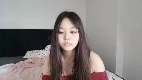 Saya online show from April 27, 3:42 pm