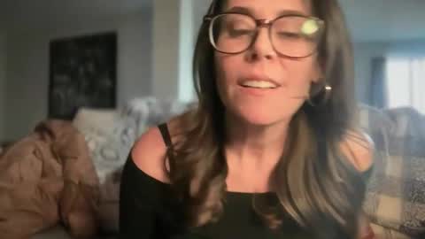 Good Girls Say Please...and Thank You online show from February 9, 4:43 pm