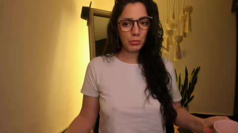 Snapshot of scalertt__steel_ chatting on February 25, 1:10 pm Venus online show from February 25, 1:10 pm