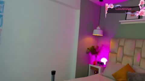 scarlet__69 online show from June 12, 4:00 am