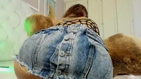 scarlet hill online show from December 31, 3:42 pm