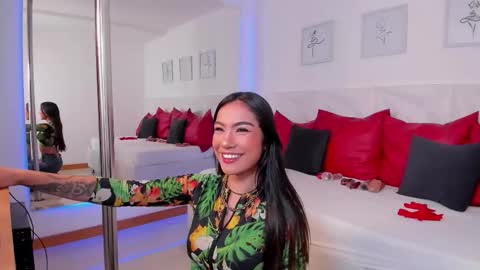 Scarlet online show from December 15, 4:47 pm