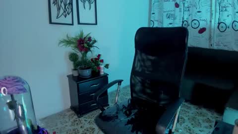 Snapshot of scarlet_villamizar chatting on September 10, 3:51 am SCARLET online show from September 10, 3:51 am