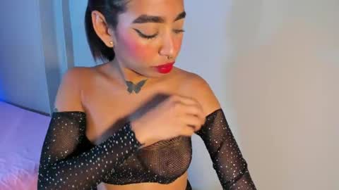 scarlet_vixen_ online show from April 22, 12:34 pm