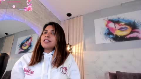 Scarlet online show from September 9, 8:09 pm