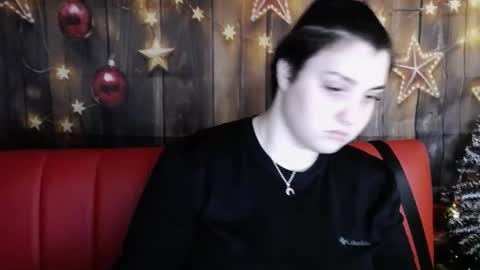 ScarletCargo online show from January 7, 12:10 pm