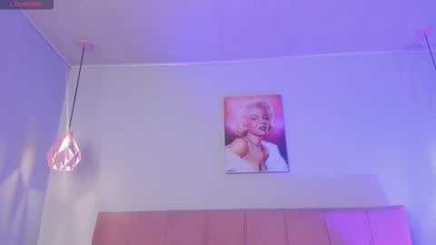 Scarlet  online show from January 9, 5:46 am