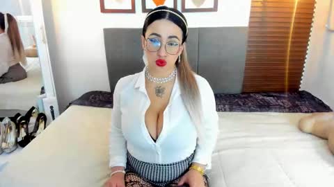 scarleth online show from January 8, 12:44 pm