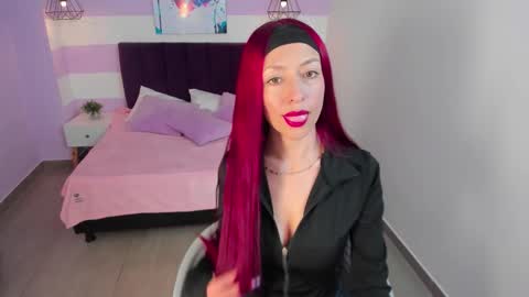 Scarlett online show from December 17, 1:18 pm