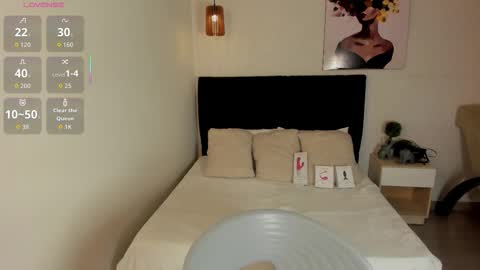 Scarlett online show from October 21, 1:48 pm