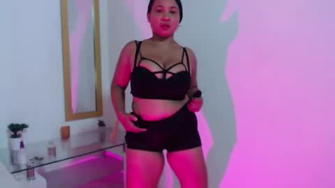 scarlett_adams__ online show from May 25, 1:17 pm
