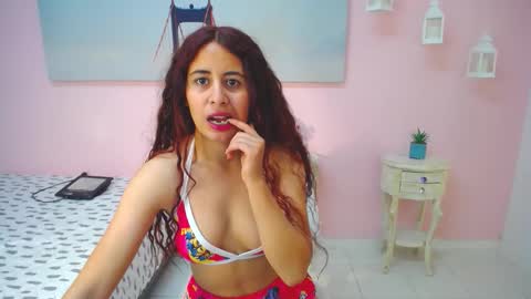 Scarlett online show from March 1, 1:37 pm