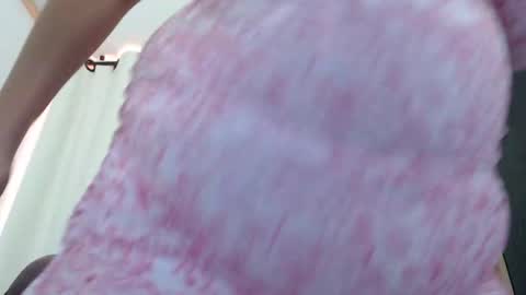 scarlett_mill online show from May 21, 6:03 pm