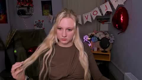 Scarlett online show from February 17, 1:43 pm